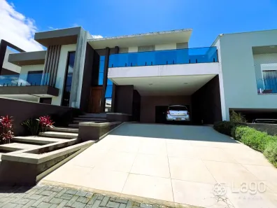Casa de Condomínio com 3 Quartos à venda, 300m² no Colônia Dona Luíza, Ponta Grossa