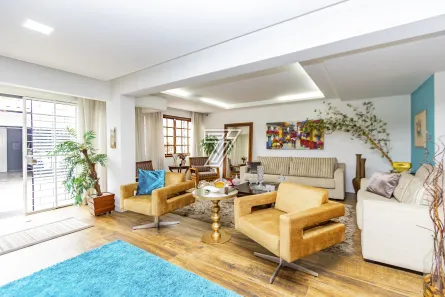 Sobrado com 3 Quartos à venda, 250m² no Tarumã, Curitiba