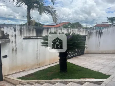 Casa com 3 Quartos à venda, 278m² no Cidade Jardim, Uberlândia