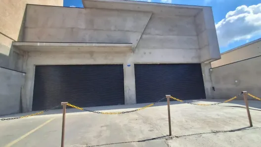 Galpão/Depósito/Armazém para alugar, 268m² no Vila Vianelo, Jundiaí