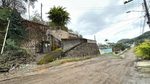 Lote/Terreno à venda, 849m² no Iririú, Joinville