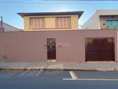 Sobrado com 3 Quartos para alugar, 273m² no Centro, Piracicaba