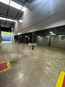 Ponto Comercial para alugar, 434m² no Minas Gerais, Uberlândia