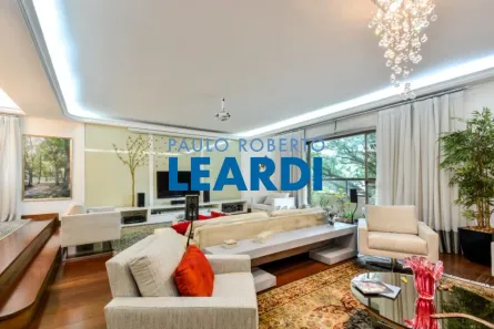 Apartamento com 3 Quartos à venda, 235m² no Santa Cecília, São Paulo