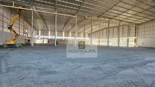 Galpão/Depósito/Armazém para alugar, 5000m² no Piraporinha, Diadema