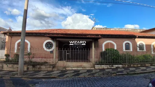 Casa com 4 Quartos à venda, 450m² no Centro, Amparo