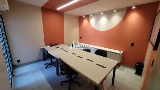 Ponto Comercial para alugar, 27m² no Cazeca, Uberlândia