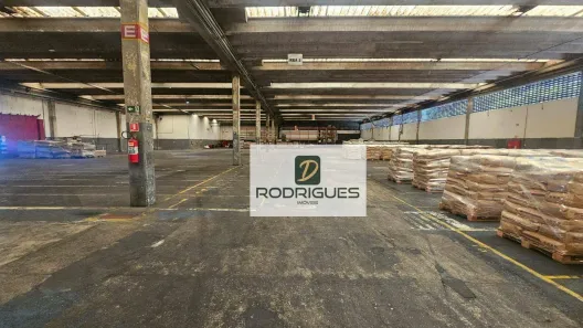 Galpão/Depósito/Armazém para alugar, 2500m² no Canhema, Diadema