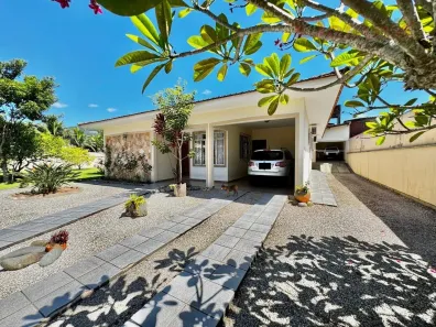 Casa com 4 Quartos à venda, 139m² no Rio Caveiras, Biguaçu