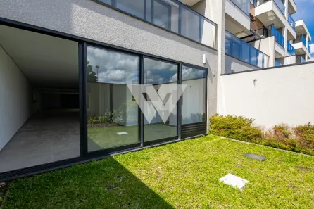 Casa de Condomínio com 3 Quartos à venda, 271m² no Santo Inácio, Curitiba