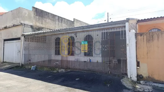 Casa com 3 Quartos para alugar, 59m² no Bairro Alto, Curitiba