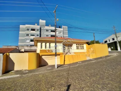 Casa com 4 Quartos à venda, 200m² no Orfãs, Ponta Grossa