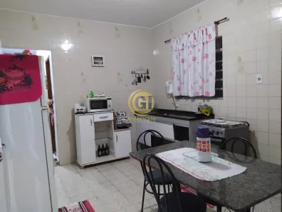 Casa com 2 Quartos à venda, 118m² no Parque Meia Lua, Jacareí