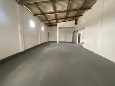 Galpão/Depósito/Armazém para alugar, 210m² no Pitangueiras, Lauro de Freitas