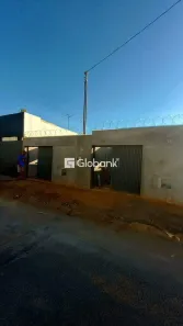 Casa com 2 Quartos à venda, 100m² no Acácias, Montes Claros