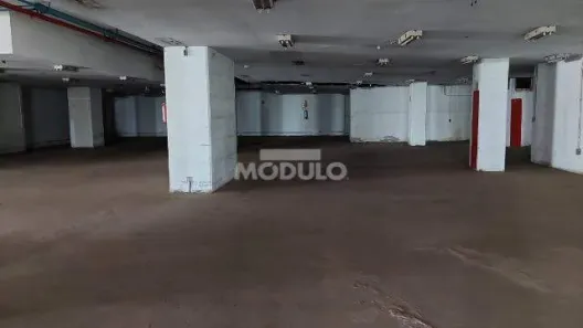 Ponto Comercial para alugar, 1360m² no Centro, Uberlândia