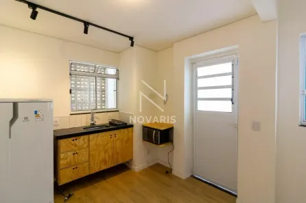 Kitnet com 1 Quarto para alugar, 27m² no Santo Amaro, São Paulo
