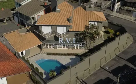 Sobrado com 5 Quartos à venda, 470m² no Vila Santista, Atibaia