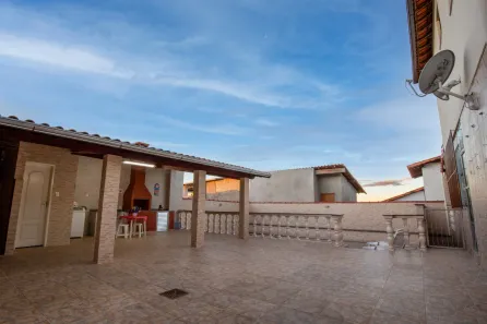 Casa com 4 Quartos à venda, 379m² no Parque Guarua, Juiz de Fora