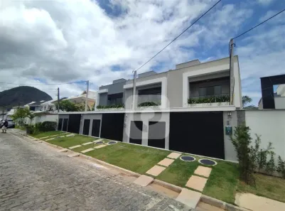 Sobrado com 3 Quartos à venda, 139m² no Vargem Pequena, Rio de Janeiro