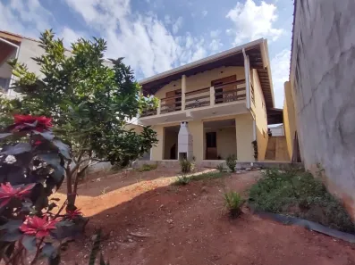 Sobrado com 3 Quartos à venda, 200m² no Jardim das Cerejeiras, Atibaia
