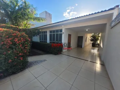 Casa com 3 Quartos à venda, 210m² no Plano Diretor Sul, Palmas