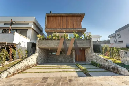 Casa de Condomínio com 4 Quartos à venda, 390m² no São Vicente, Gravataí