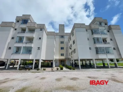 Apartamento com 2 Quartos para alugar, 65m² no Forquilhinha, São José