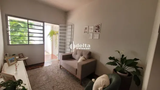 Casa com 3 Quartos à venda, 450m² no Martins, Uberlândia