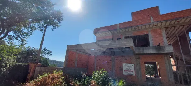 Casa de Condomínio com 4 Quartos à venda, 515m² no Caraguatá, Mairiporã