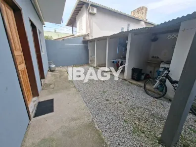 Apartamento com 1 Quarto para alugar, 21m² no Carianos, Florianópolis