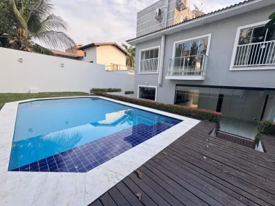 Sobrado com 5 Quartos para alugar, 320m² no Jardim Itália, Cuiabá