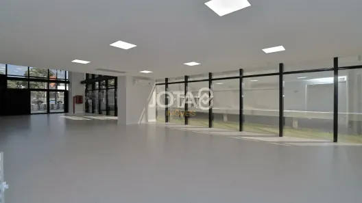 Sala Comercial para alugar, 154m² no Centro Cívico, Curitiba