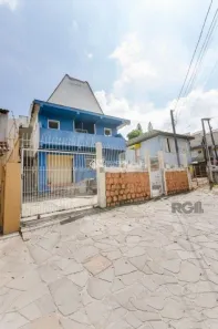 Casa com 4 Quartos à venda, 280m² no Nonoai, Porto Alegre