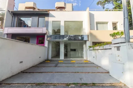 Imóvel Comercial com 2 Quartos à venda, 150m² no Vila Ester (Zona Norte), São Paulo