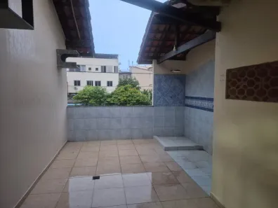 Apartamento com 2 Quartos para alugar, 80m² no Riviera Fluminense, Macaé