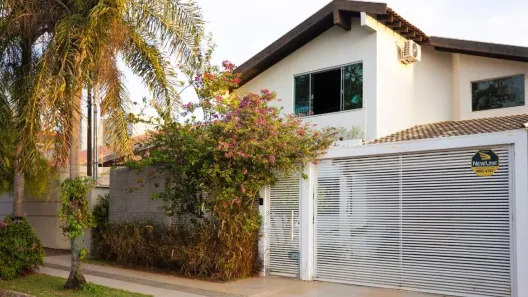 Sobrado com 3 Quartos à venda, 278m² no Carandá Bosque, Campo Grande