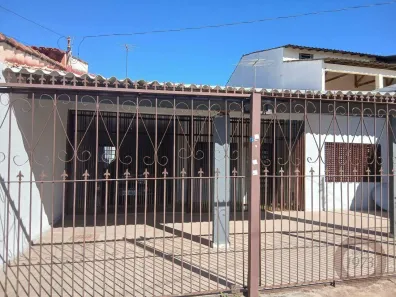 Casa com 3 Quartos à venda, 250m² no Taguatinga Norte, Brasília