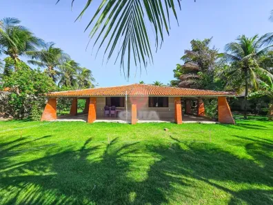 Casa com 3 Quartos à venda, 1376m² no , Aquiraz