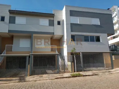 Sobrado com 3 Quartos à venda, 118m² no Santa Lúcia, Caxias do Sul