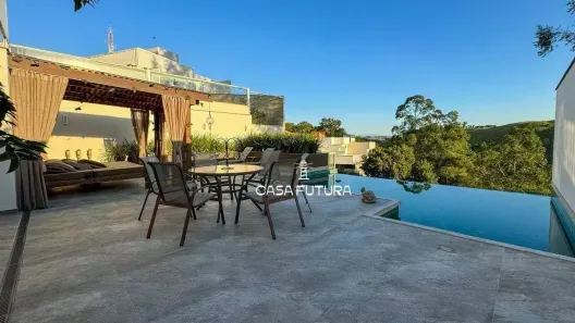Casa com 5 Quartos à venda, 600m² no Jardim Amália, Volta Redonda