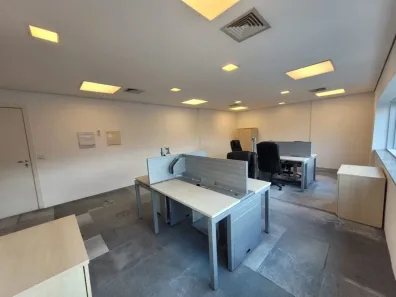 Ponto Comercial para alugar, 45m² no Alphaville Industrial, Barueri