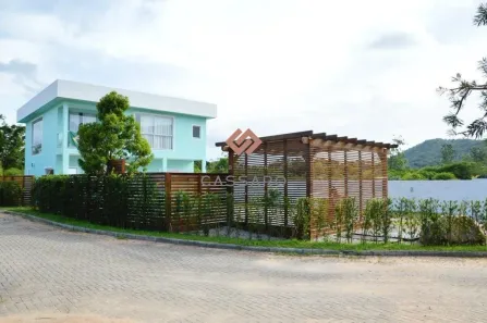 Casa de Condomínio com 4 Quartos à venda, 240m² no Canasvieiras, Florianópolis