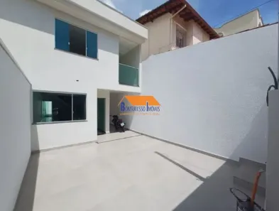 Casa com 3 Quartos à venda, 110m² no Planalto, Belo Horizonte