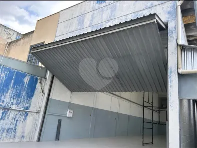 Galpão/Depósito/Armazém para alugar, 300m² no Vila Anastácio, São Paulo