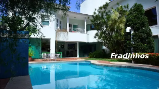 Sobrado com 5 Quartos à venda, 480m² no Fradinhos, Vitória