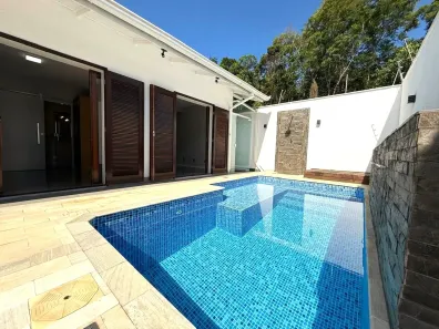 Casa de Condomínio com 3 Quartos à venda, 190m² no Bom Retiro, Joinville
