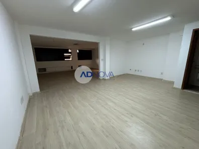 Sala Comercial para venda ou aluguel, 60m² no Recreio dos Bandeirantes, Rio de Janeiro