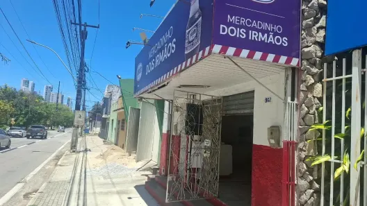 Ponto Comercial para alugar, 120m² no Barro Vermelho, Natal