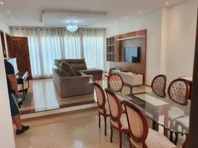 Casa com 3 Quartos para alugar, 230m² no Vila Milton, Guarulhos